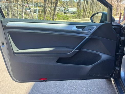 Used 2015 Volkswagen Golf Launch Edition FWD image 13