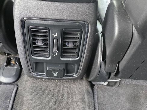 Used 2015 Jeep Grand Cherokee Altitude image 12