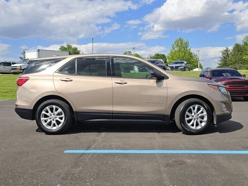 Used 2018 Chevrolet Equinox LS FWD image 18