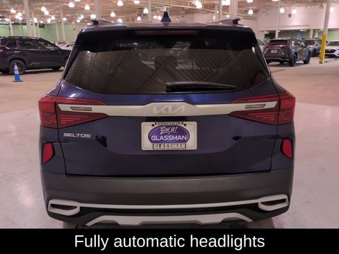 Used 2022 Kia Seltos EX image 6