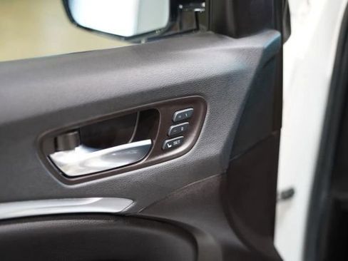 Used 2019 Acura MDX SH-AWD image 12