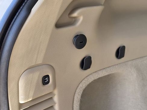 Used 2021 Jeep Grand Cherokee Overland RWD image 25