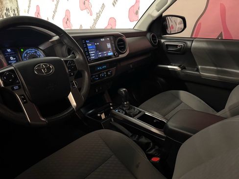 Used 2023 Toyota Tacoma SR5 RWD image 18