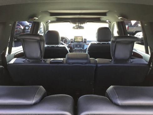 Used 2018 Mercedes-Benz GLS 450 4MATIC image 21