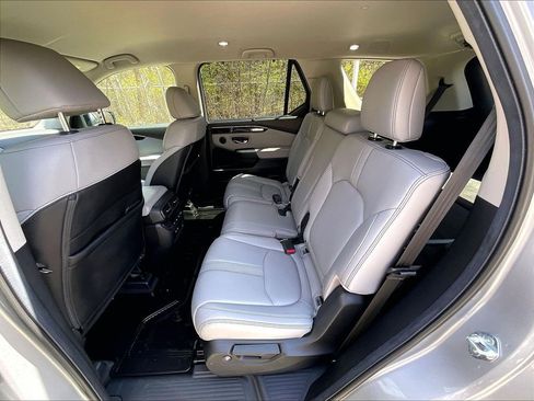 Used 2024 Honda Pilot EX-L image 15