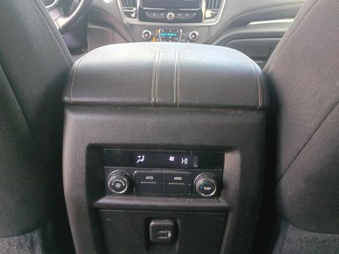 Used 2019 Chevrolet Traverse LT FWD image 20