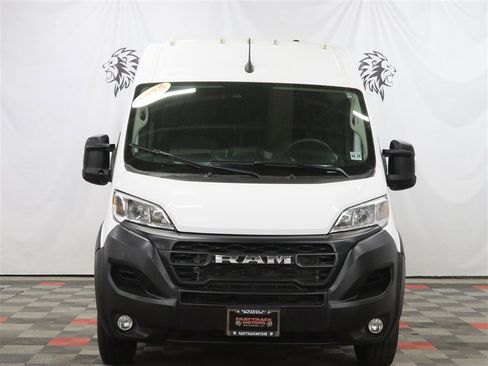 Used 2025 RAM ProMaster 2500 w/ Convenience Group FWD image 2