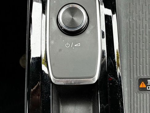 Used 2025 Buick Enclave Preferred FWD image 27