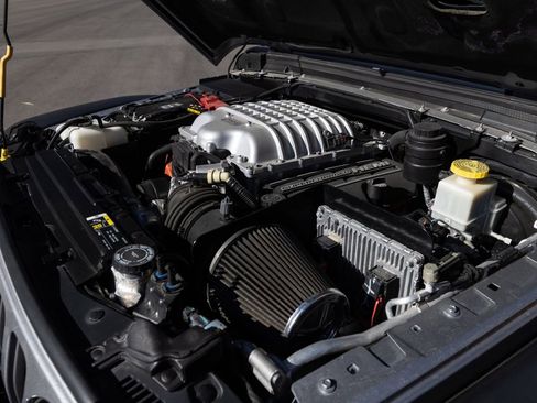 Used 2020 Jeep Gladiator Rubicon w/ Uconnect 4C Nav & Sound Group image 3