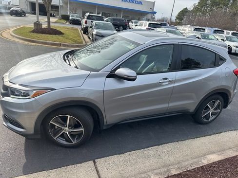 Certified 2022 Honda HR-V EX-L image 6