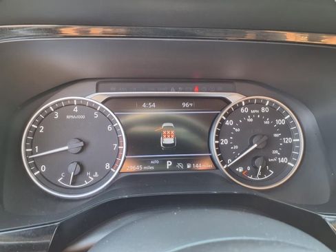 Used 2022 Nissan Pathfinder SL image 16