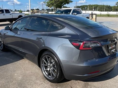 Used 2021 Tesla Model 3 Standard Range RWD image 3