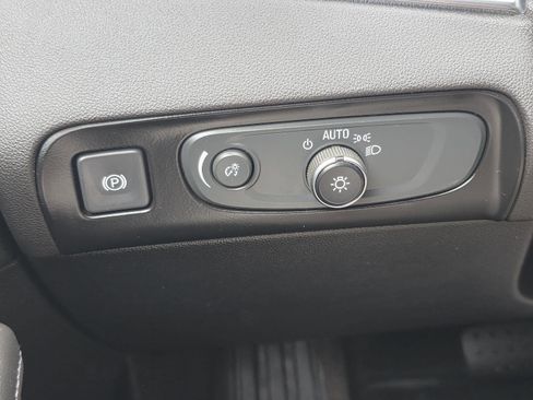 Used 2020 Buick Enclave Avenir w/ Avenir Technology Package AWD/4WD image 12