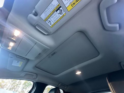 Used 2025 MAZDA CX-30 AWD 2.5 S w/ Preferred Package image 32