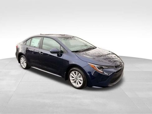 New 2026 Toyota Corolla LE FWD image 8