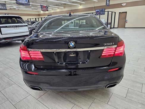 Used 2015 BMW 750i w/ M Sport Edition RWD image 7