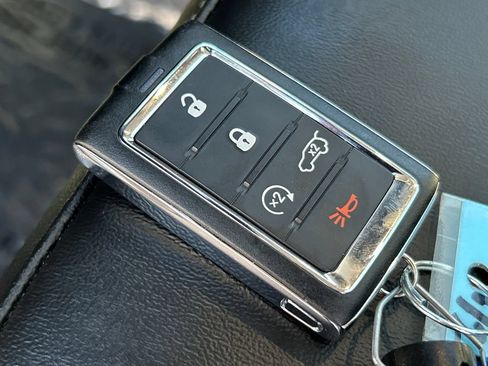 Used 2023 Jeep Grand Cherokee Limited AWD/4WD image 33