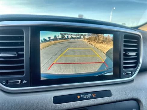 Used 2022 Kia Sportage LX image 26