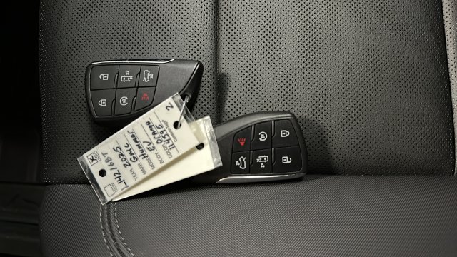 Used 2025 GMC Hummer EV 2X AWD/4WD image 36
