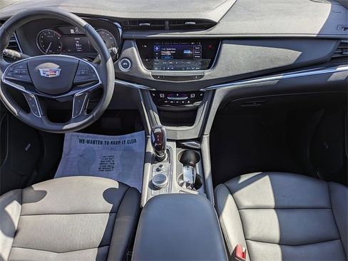Certified 2025 Cadillac XT5 Premium Luxury image 16