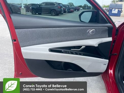 Used 2024 Hyundai Elantra Limited FWD image 18