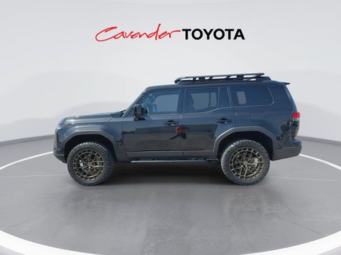 Used 2025 Lexus GX 550 w/ Accessory Package (32) AWD/4WD image 5