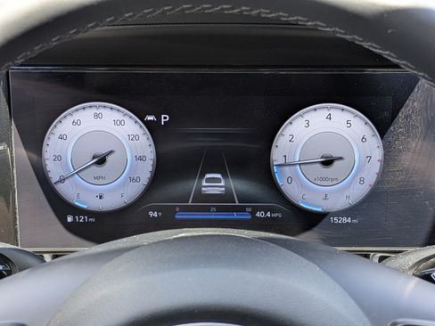 Certified 2023 Hyundai Elantra Limited w/ Cargo Package FWD image 28