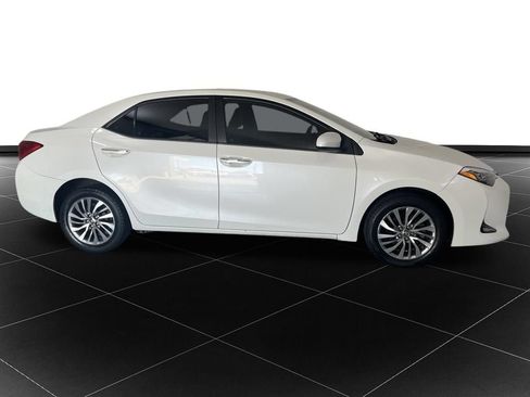Used 2018 Toyota Corolla XLE FWD image 6