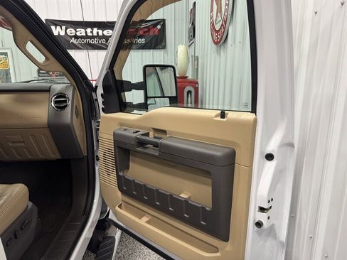 Used 2012 Ford F350 Lariat w/ Lariat Interior Pkg image 22