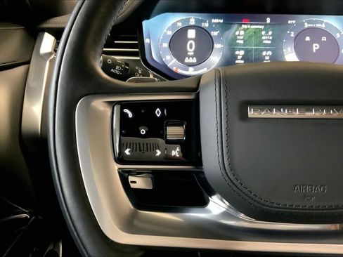 Used 2023 Land Rover Range Rover SE image 24