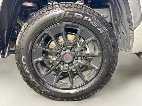 Used 2022 Toyota Tundra Limited w/ Power Package AWD/4WD image 28