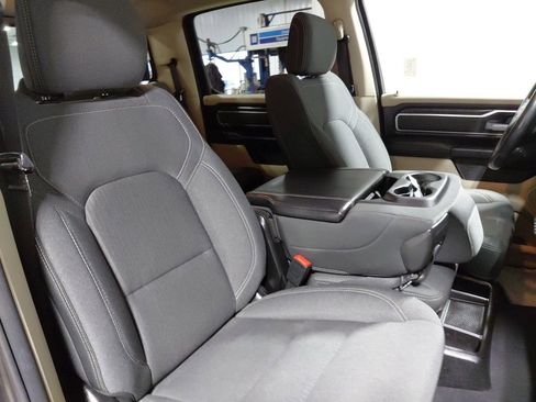 Used 2019 RAM 1500 Big Horn AWD/4WD image 22