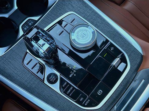 New 2026 BMW ALPINA XB7 AWD/4WD image 32