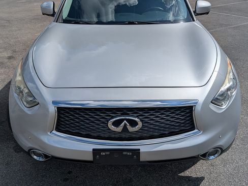 Used 2017 INFINITI QX70 AWD w/ Premium Package image 10