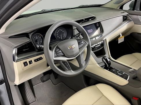 New 2026 Cadillac XT5 Premium Luxury image 18