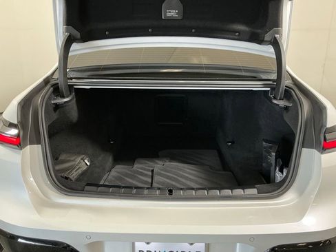 Certified 2025 BMW 760i xDrive w/ Luxury Rear Seating Package AWD/4WD image 28