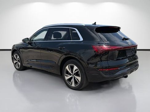 Used 2024 Audi Q8 e-tron Premium Plus w/ Premium Plus Package AWD/4WD image 5