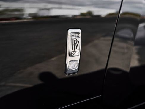 Used 2018 Rolls-Royce Dawn RWD image 9