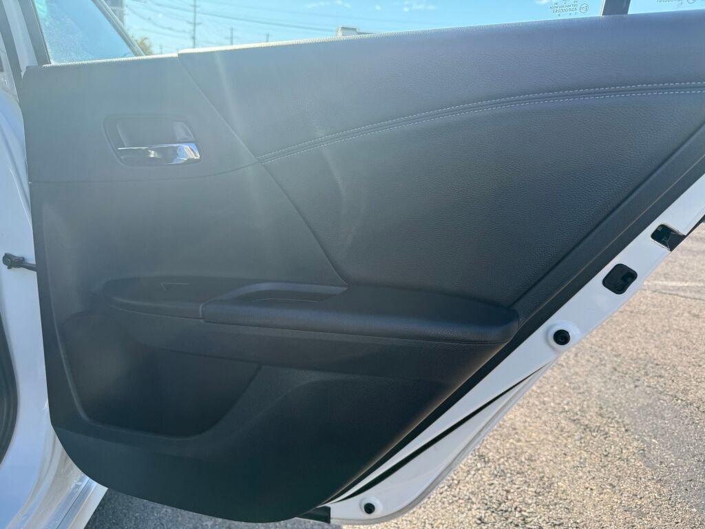 Used 2016 Honda Accord Sport image 25