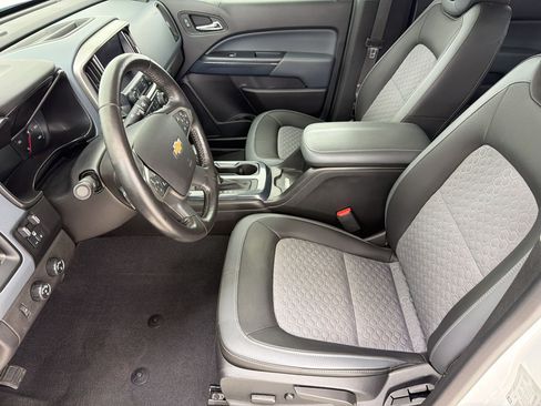 Used 2021 Chevrolet Colorado Z71 w/ Safety Package AWD/4WD image 5