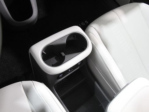 Certified 2023 Hyundai Ioniq 5 SEL image 17