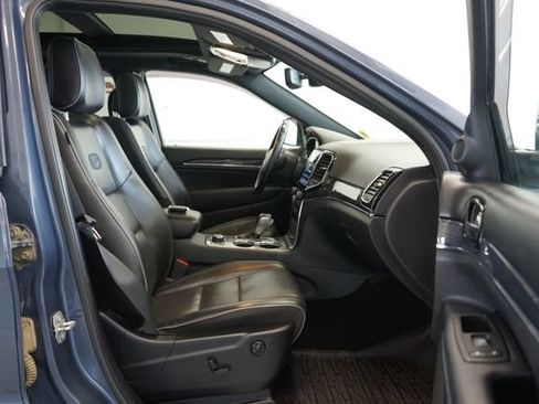 Used 2020 Jeep Grand Cherokee Overland AWD/4WD image 33