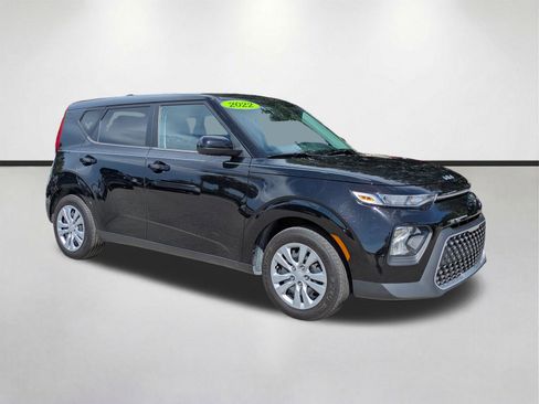 Used 2022 Kia Soul LX FWD image 2