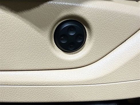 Used 2018 Mercedes-Benz GLE 350 4MATIC image 20