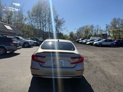 Used 2020 Honda Accord EX image 8