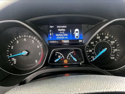 Used 2018 Ford Focus SE w/ SE Appearance Package FWD image 20