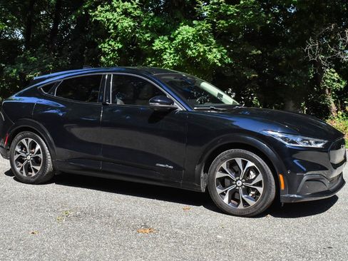 Used 2021 Ford Mustang Mach-E Premium AWD/4WD image 9