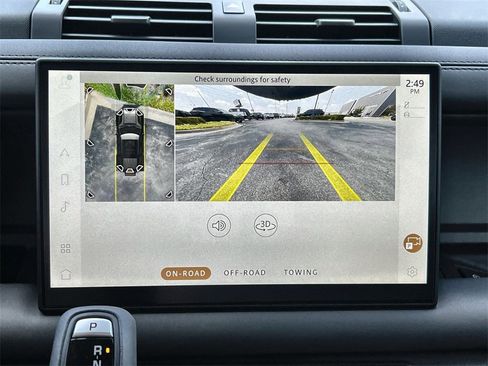 Used 2025 Land Rover Defender 110 S image 25