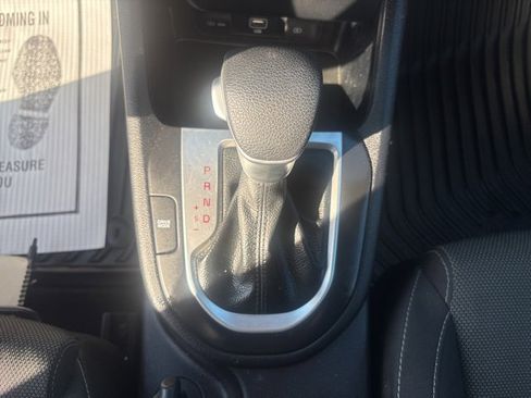 Used 2024 Kia Forte LXS w/ LXS Technology Package image 23