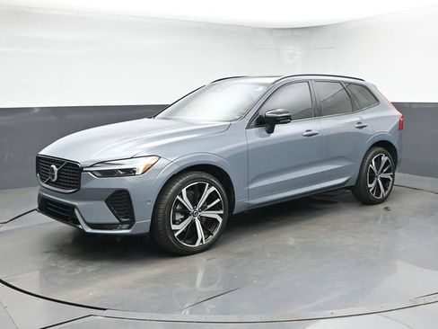 Used 2023 Volvo XC60 B6 Ultimate w/ Protection Package Premier AWD/4WD image 4